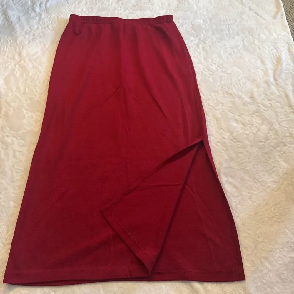Leslie Fay Red Straight Skirt Sz L side Slit & elastic Waist
